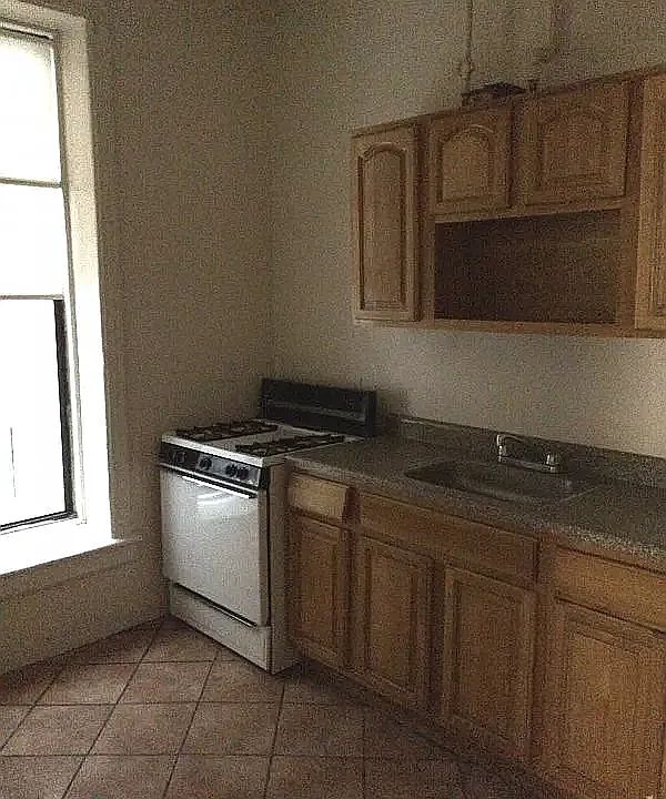 1st image of 127 W 137th St #1E
