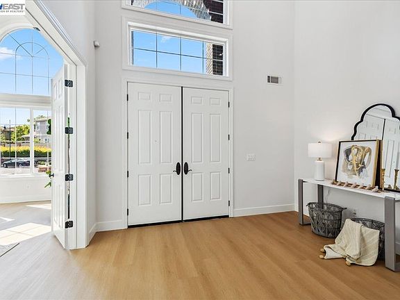 3rd image of 2890 Sable Oaks Way
