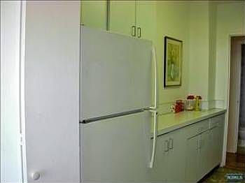 5th image of 1530 Palisade Ave APT 2G