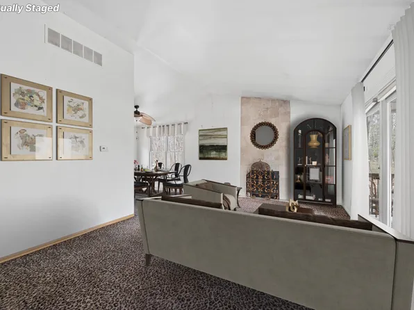 218 Chickadee Trl, Michigan City, IN 46360