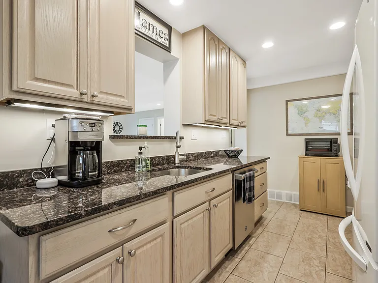 7011 Kenfig Pl — Photo 7