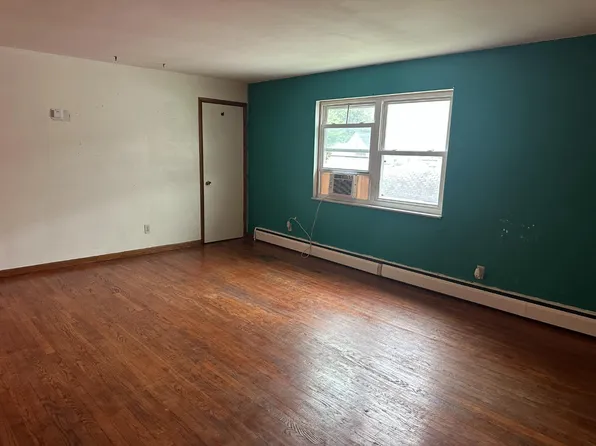 529 High St APT 4, Brookville, IN 47012