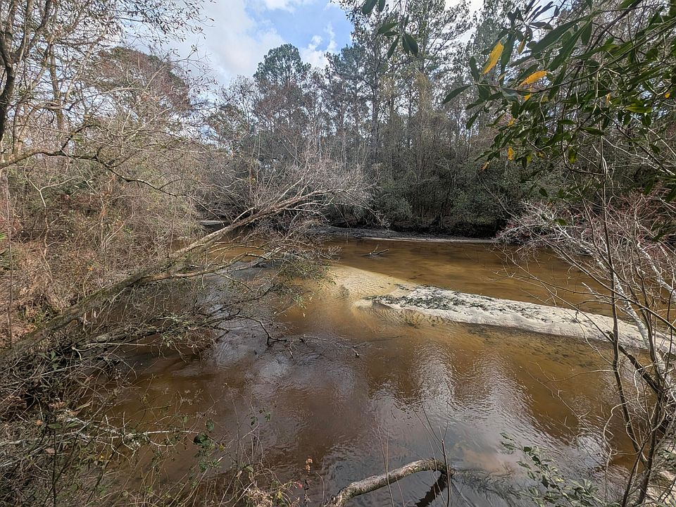 1st image of 9 Plantation Ln