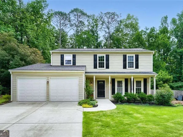 235 Barrington Dr E, Roswell, GA 30076