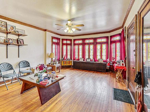 4th image of 6944 S Maplewood Ave