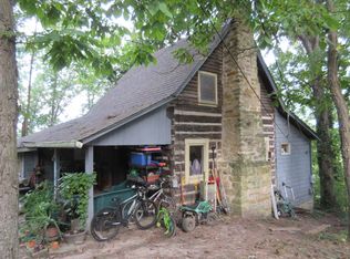 38 Town Hill Rd, Nashville, IN 47448