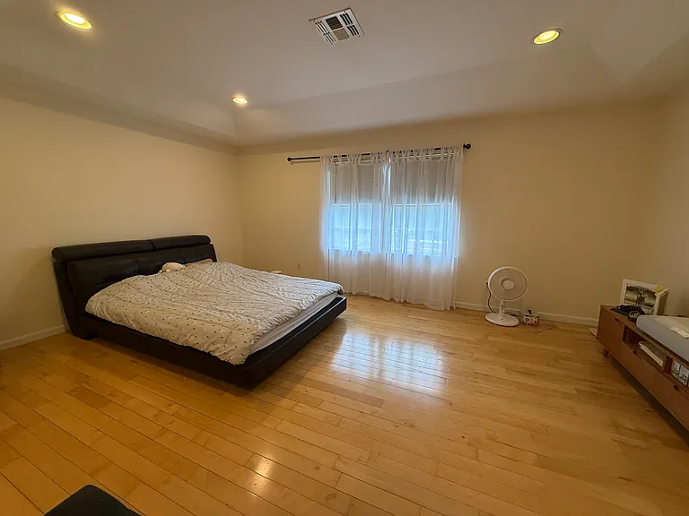 183 Tenafly Rd — Photo 3
