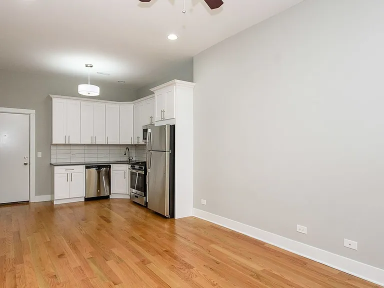2125 W Chicago Ave #2119-3R — Photo 3