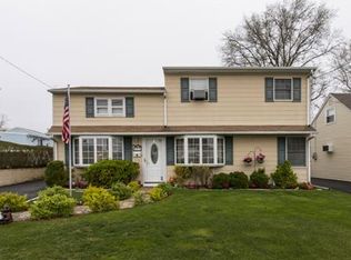 82 Mulberry St, Carteret, NJ 07008