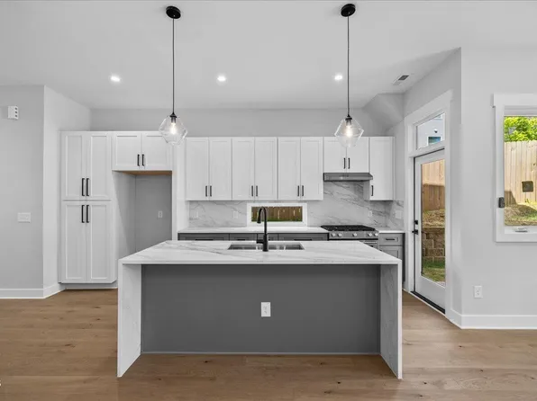 541 Bragg St, Raleigh, NC 27610