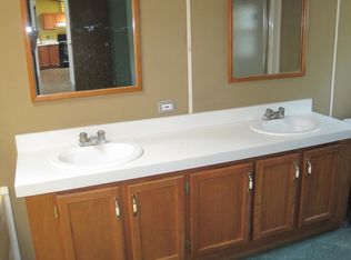 228 Ole Rocking Chair Way, Cloverdale, IN 46120