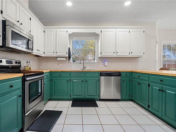 4th image of 1578 Hunters Ridge Dr W