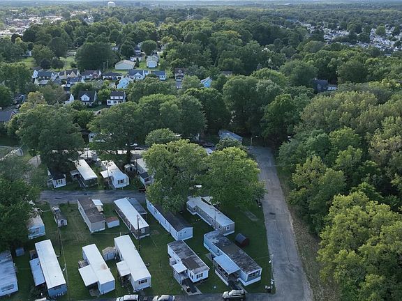 2nd image of 2730 E Main St