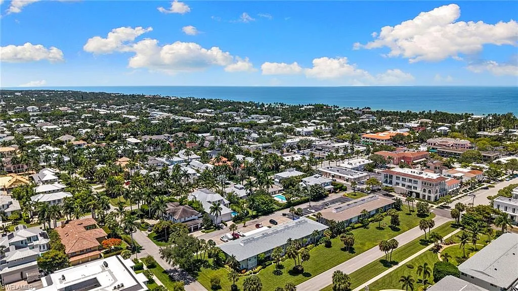 2 bed, 1.0 bath, 848 sqft, $5,995 — Photo 3