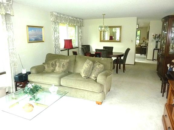 2nd image of 24607 13th Ave S