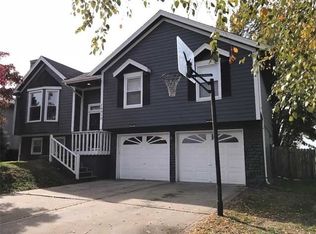 10312 N Central St, Kansas City, MO 64155