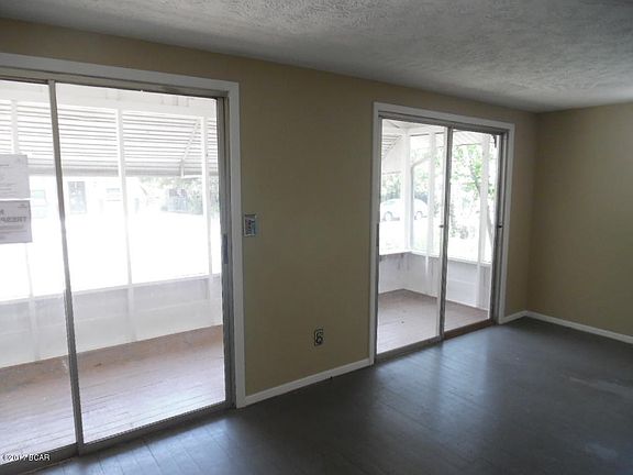 4th image of 319 Coronado Pl