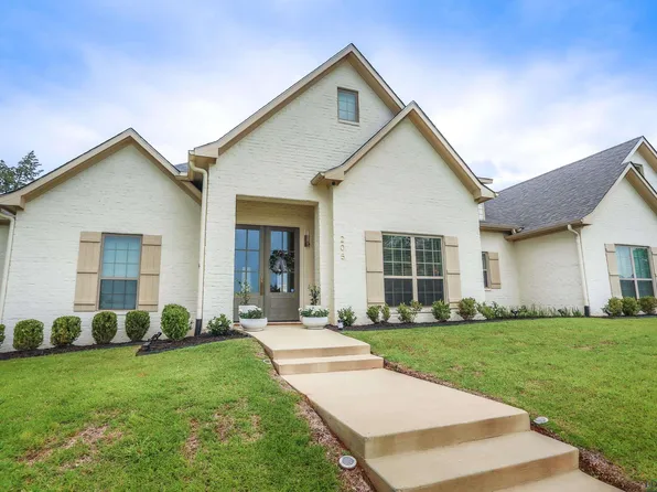 205 Post Oak Dr, Marshall, TX 75672