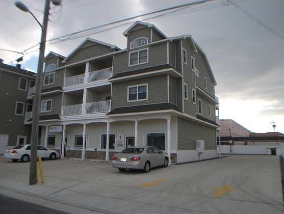 1st image of 6300 Landis Ave Unit N