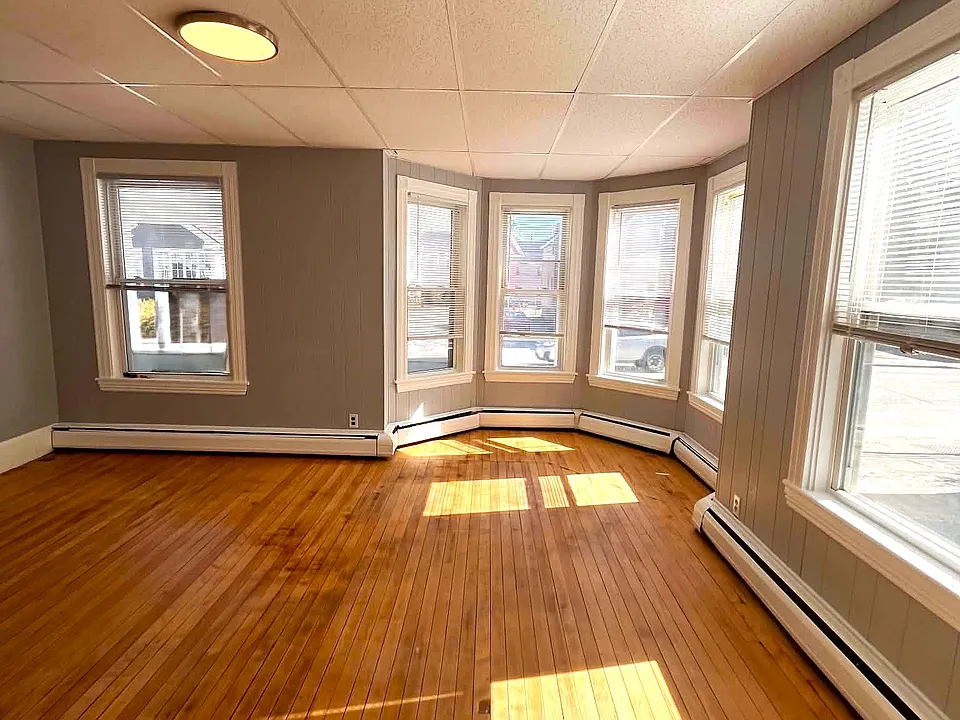 72 Goff St #1F