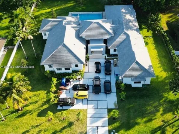 7830 SW 117th St, Pinecrest, FL 33156