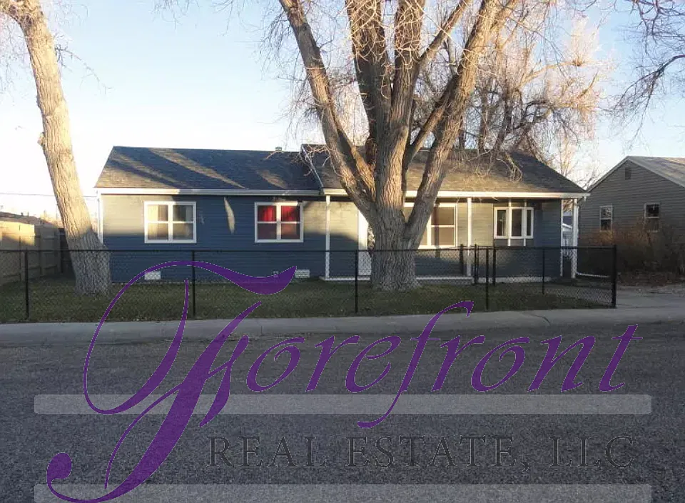 821 Derington Ave