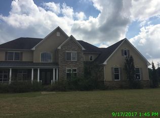 5 Crystal Ct, Manalapan, NJ 07726