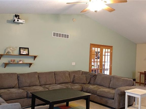 3rd image of 237 Stauffer Dr