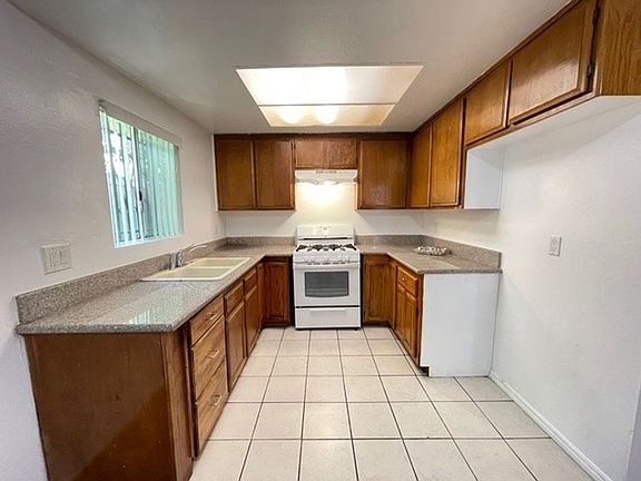 4th image of 65 N Craig Ave #656