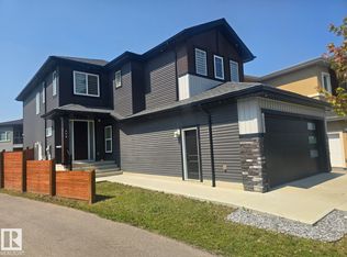228 36th St SW, Edmonton, AB T6X2W5
