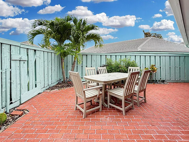 1127 E Seminole Ave #8A — Photo 30