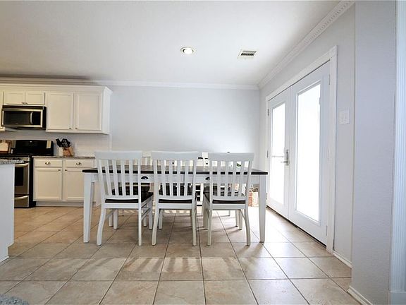 4th image of 2730 Skyview Glen Ct