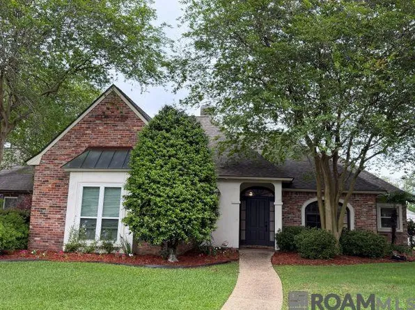 6843 Dianthus Dr, Baton Rouge, LA 70817