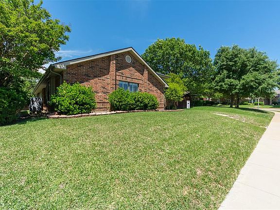 3rd image of 4405 Ballinger Dr