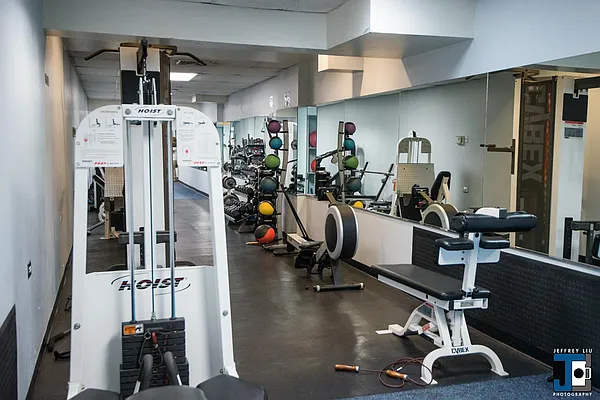 Sold by R New York | media 9