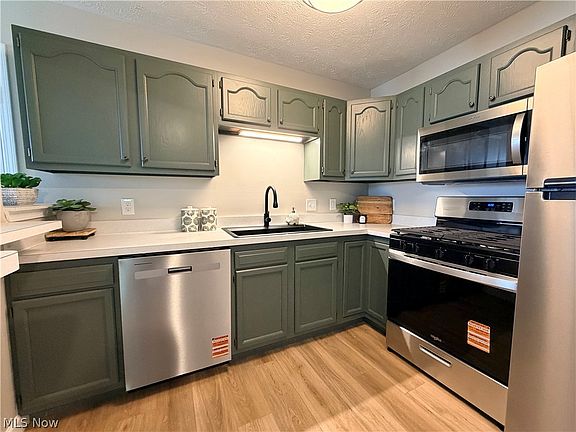4th image of 616 N Creek Dr
