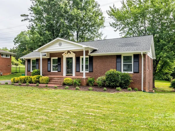 621 Cooper Dr, Charlotte, NC 28210
