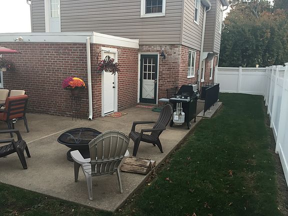 5th image of 146 E Turnbull Ave