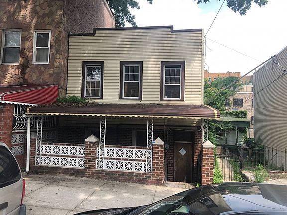 3rd image of 459 E New York Ave