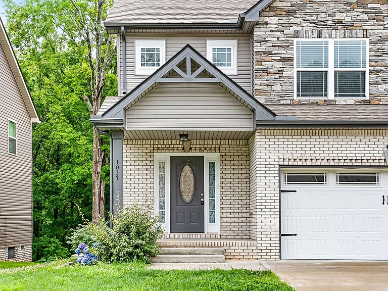 1037 Brightwood Ct — Photo 4