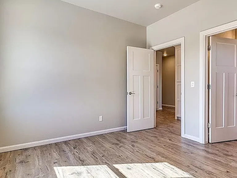 41 E Hurd St — Photo 6