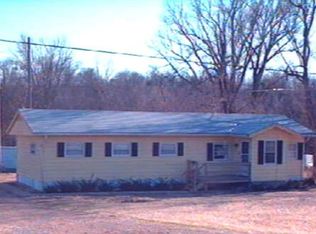 15479 Fairview Rd, Oskaloosa, KS 66066