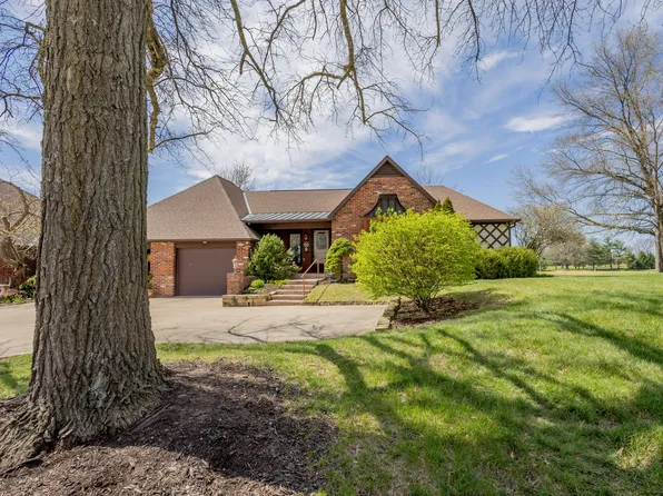 3901 Woodrail On The Grn, Columbia, MO 65203