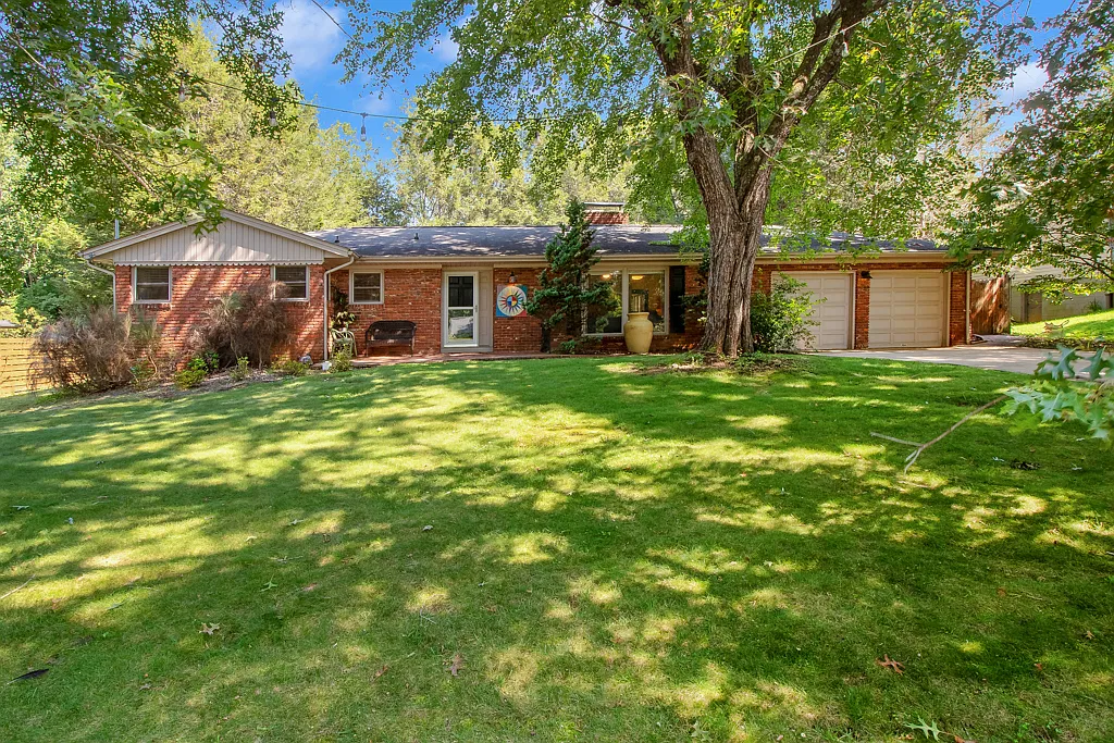 25 Bevlyn Dr — Photo 3