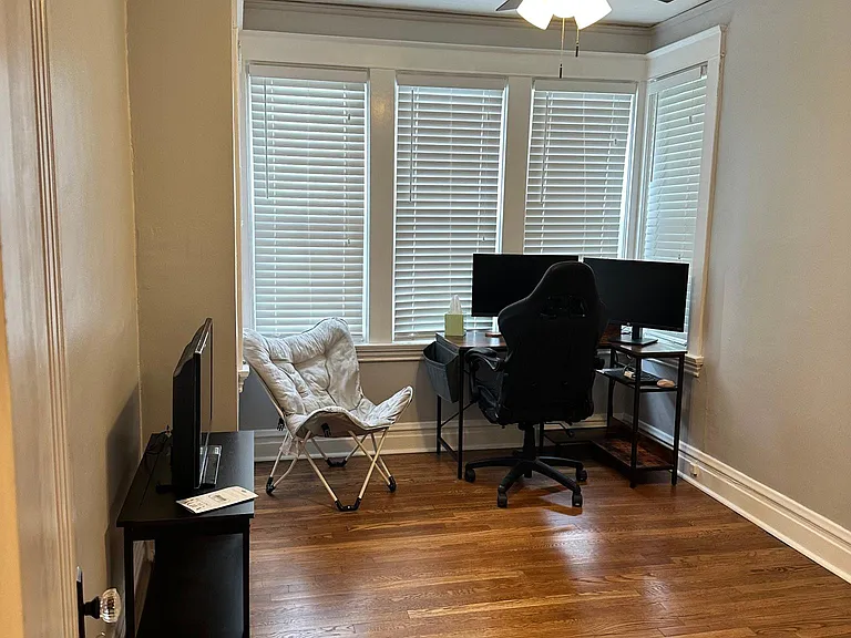 2nd bedroom