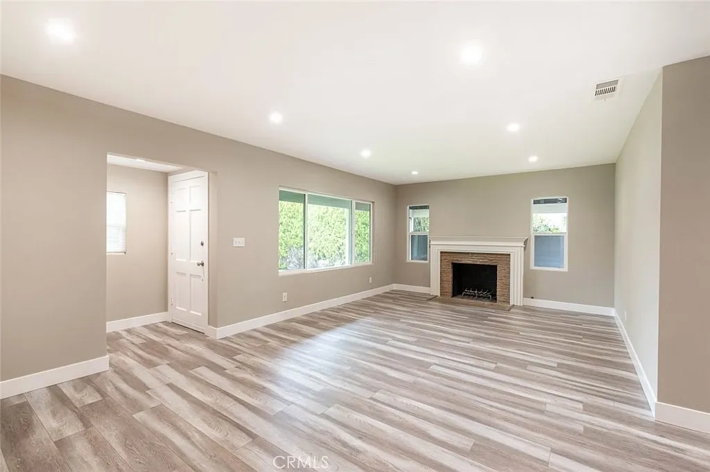 3 bed, 1711 sqft, $5,500 — Photo 4