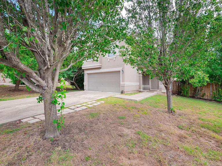 141 Clover Cv — Photo 47