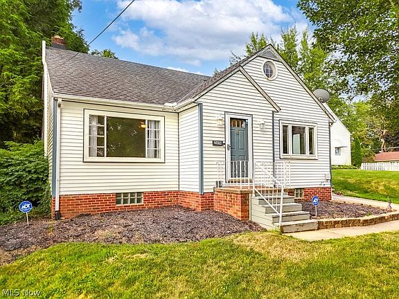 3rd image of 2694 Shelburn Ave