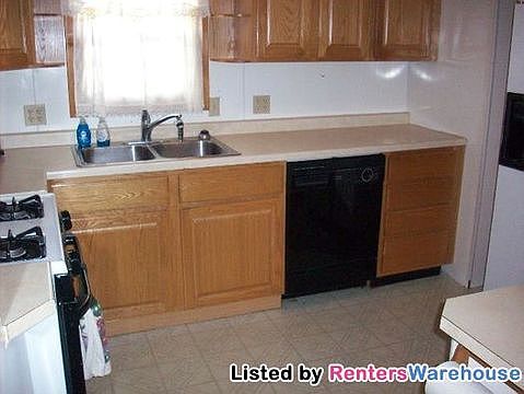 3rd image of 2573 14th Ave E