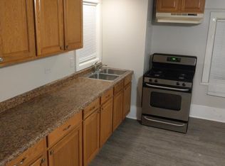 35 Stephen St APT 2, Lemont, IL 60439